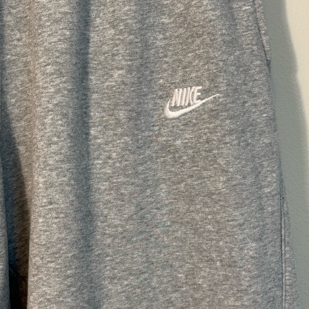 Nike Men’s Sportswear Club Fleece Jogger Pants Heather Gray Elastic Waist Sz XL - Picture 3 of 11